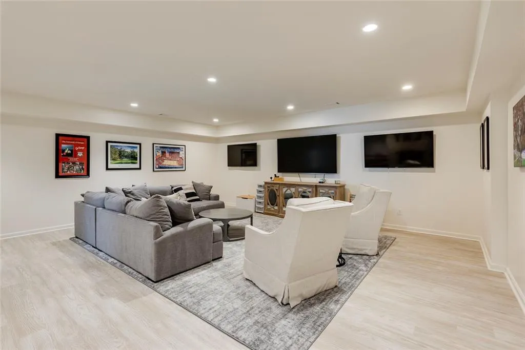 2596 Green Meadows Lane Ne, Brookhaven, Georgia 30319, 5 Bedrooms Bedrooms, ,5 BathroomsBathrooms,Residential,For Sale,2596 Green Meadows Lane Ne,7675938