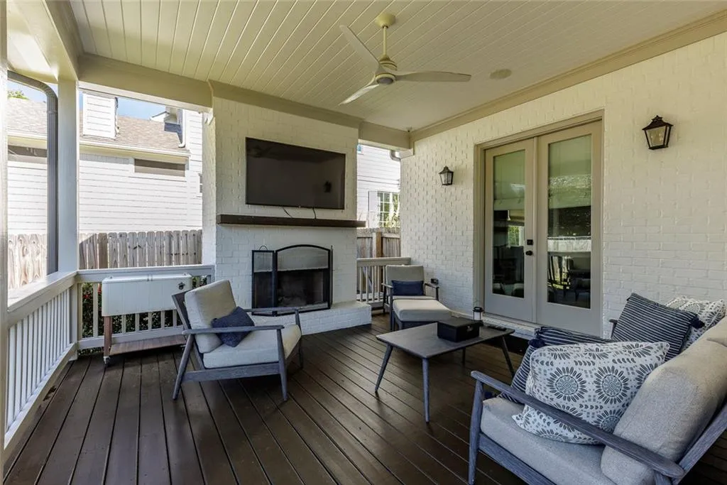 2596 Green Meadows Lane Ne, Brookhaven, Georgia 30319, 5 Bedrooms Bedrooms, ,5 BathroomsBathrooms,Residential,For Sale,2596 Green Meadows Lane Ne,7675938