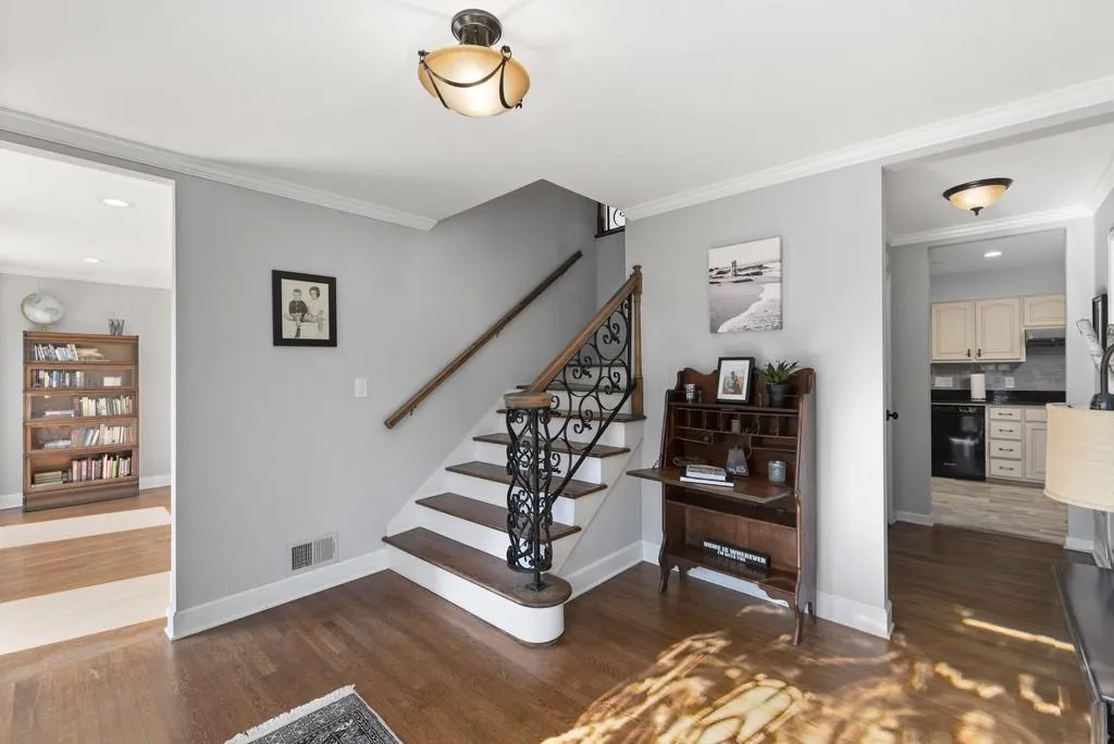 595 Chestnut Hall Lane, Atlanta, Georgia 30327, 4 Bedrooms Bedrooms, ,2 BathroomsBathrooms,Residential,Sold,595 Chestnut Hall Lane,6670758