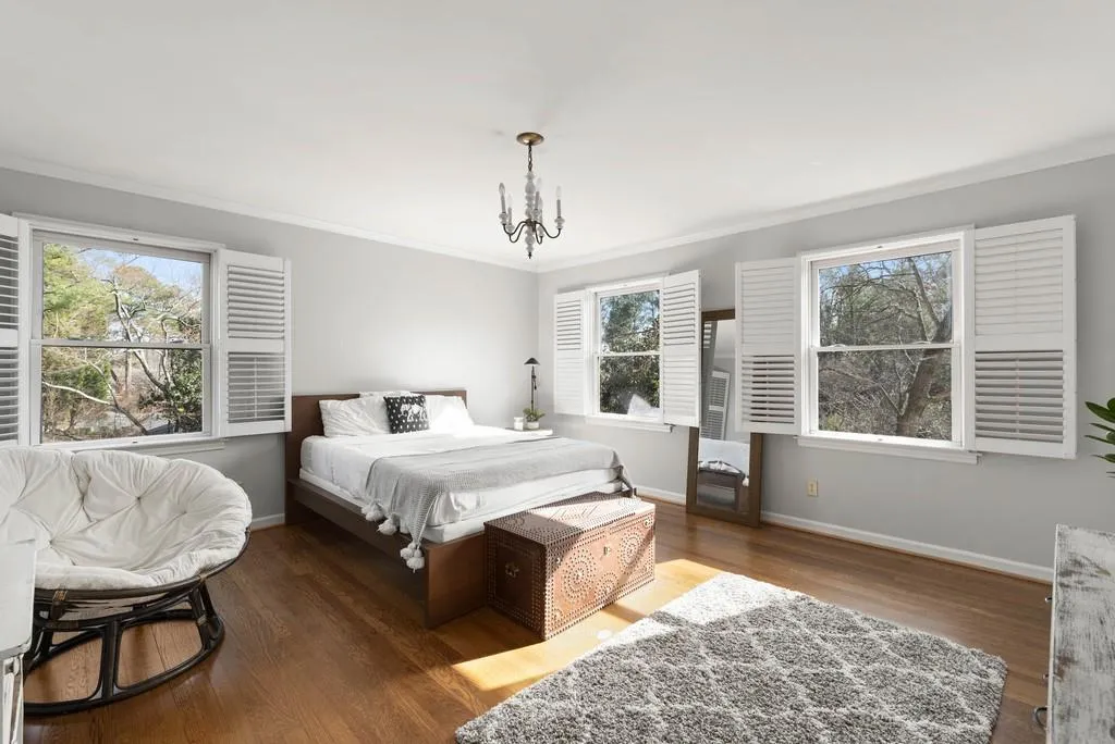 595 Chestnut Hall Lane, Atlanta, Georgia 30327, 4 Bedrooms Bedrooms, ,2 BathroomsBathrooms,Residential,Sold,595 Chestnut Hall Lane,6670758