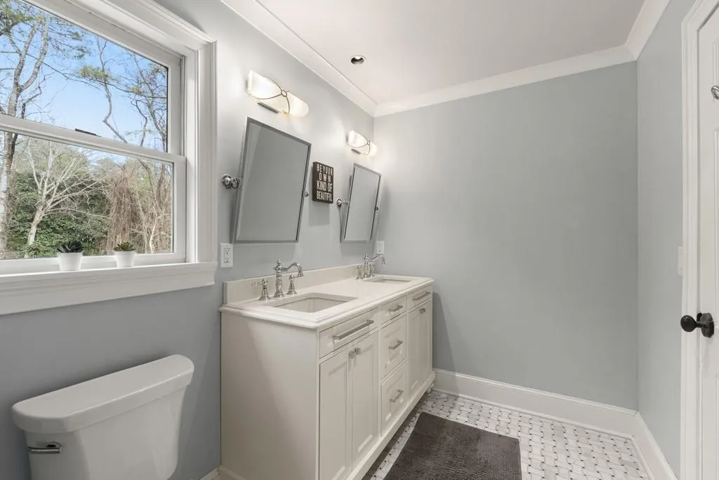 595 Chestnut Hall Lane, Atlanta, Georgia 30327, 4 Bedrooms Bedrooms, ,2 BathroomsBathrooms,Residential,Sold,595 Chestnut Hall Lane,6670758