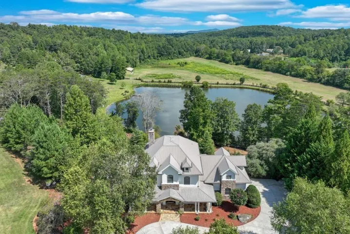 6303 Ben Parks Road, Murrayville, Georgia 30564