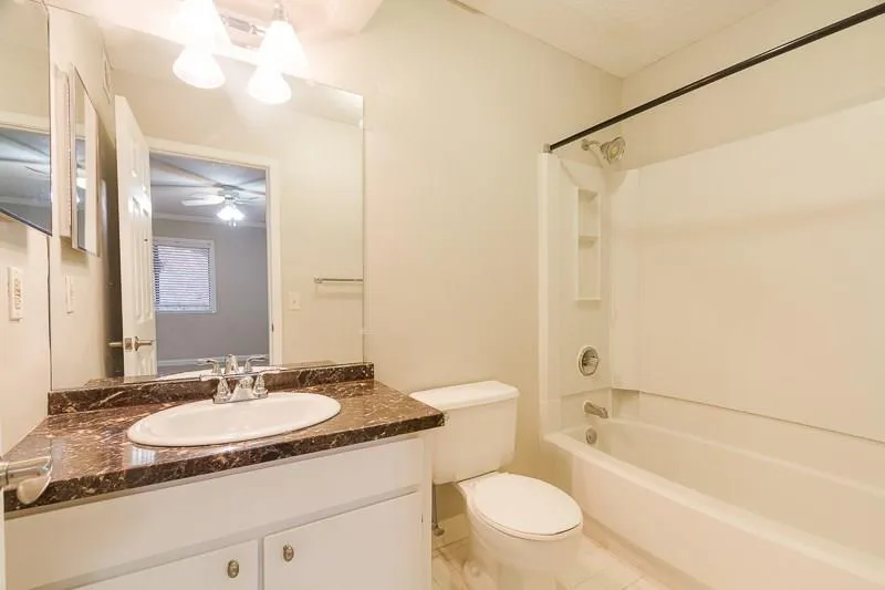 7008 Wingate Way, Sandy Springs, Georgia 30350, 2 Bedrooms Bedrooms, ,2 BathroomsBathrooms,Residential,Sold,7008 Wingate Way,5777422