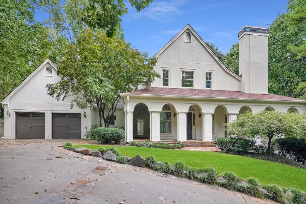 5680 Glen Errol Road, Sandy Springs, Georgia 30327, 4 Bedrooms Bedrooms, ,3 BathroomsBathrooms,Residential,Sold,5680 Glen Errol Road,6954796