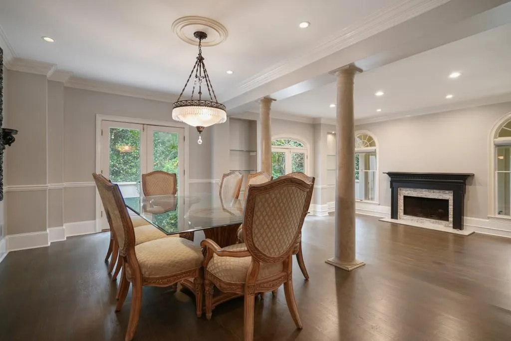5680 Glen Errol Road, Sandy Springs, Georgia 30327, 4 Bedrooms Bedrooms, ,3 BathroomsBathrooms,Residential,Sold,5680 Glen Errol Road,6954796