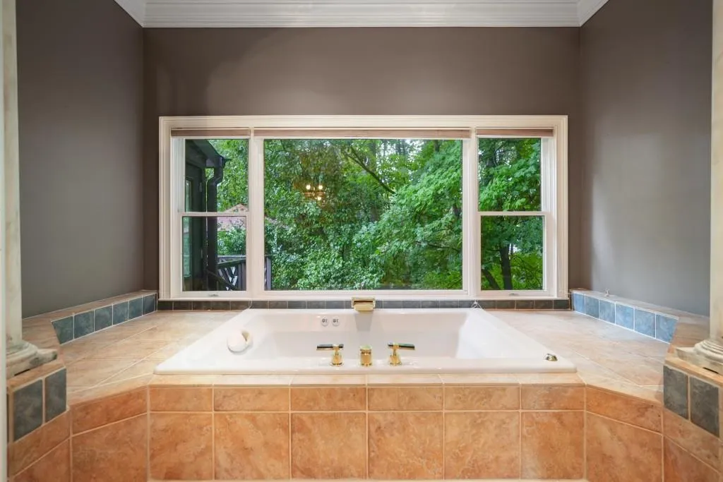 5680 Glen Errol Road, Sandy Springs, Georgia 30327, 4 Bedrooms Bedrooms, ,3 BathroomsBathrooms,Residential,Sold,5680 Glen Errol Road,6954796