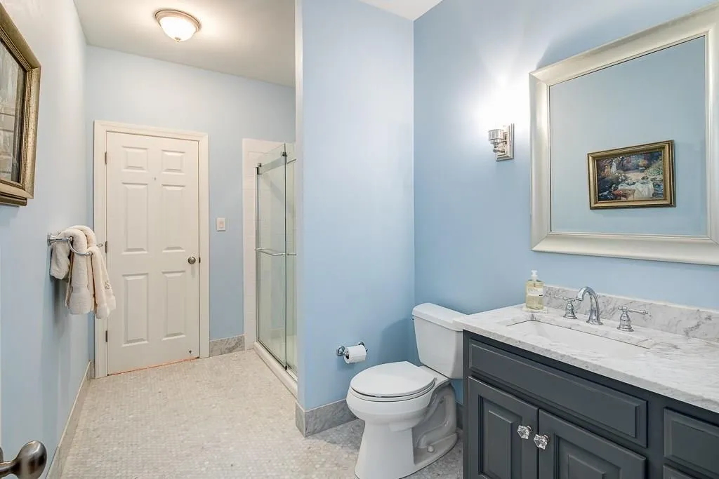 8345 Jett Ferry Road, Sandy Springs, Georgia 30350, 6 Bedrooms Bedrooms, ,5 BathroomsBathrooms,Residential,Sold,8345 Jett Ferry Road,5771702