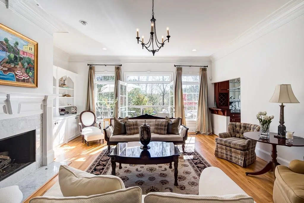 8345 Jett Ferry Road, Sandy Springs, Georgia 30350, 6 Bedrooms Bedrooms, ,5 BathroomsBathrooms,Residential,Sold,8345 Jett Ferry Road,5771702