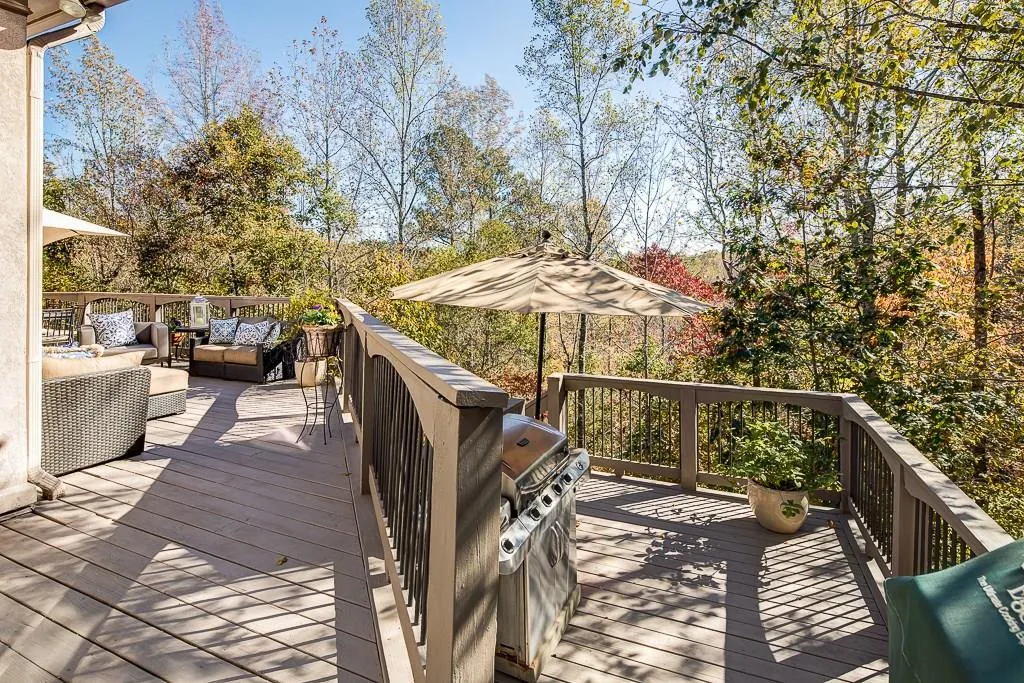 8345 Jett Ferry Road, Sandy Springs, Georgia 30350, 6 Bedrooms Bedrooms, ,5 BathroomsBathrooms,Residential,Sold,8345 Jett Ferry Road,5771702