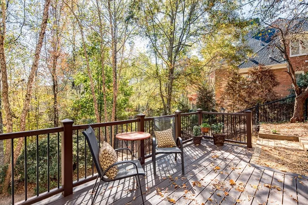 8345 Jett Ferry Road, Sandy Springs, Georgia 30350, 6 Bedrooms Bedrooms, ,5 BathroomsBathrooms,Residential,Sold,8345 Jett Ferry Road,5771702