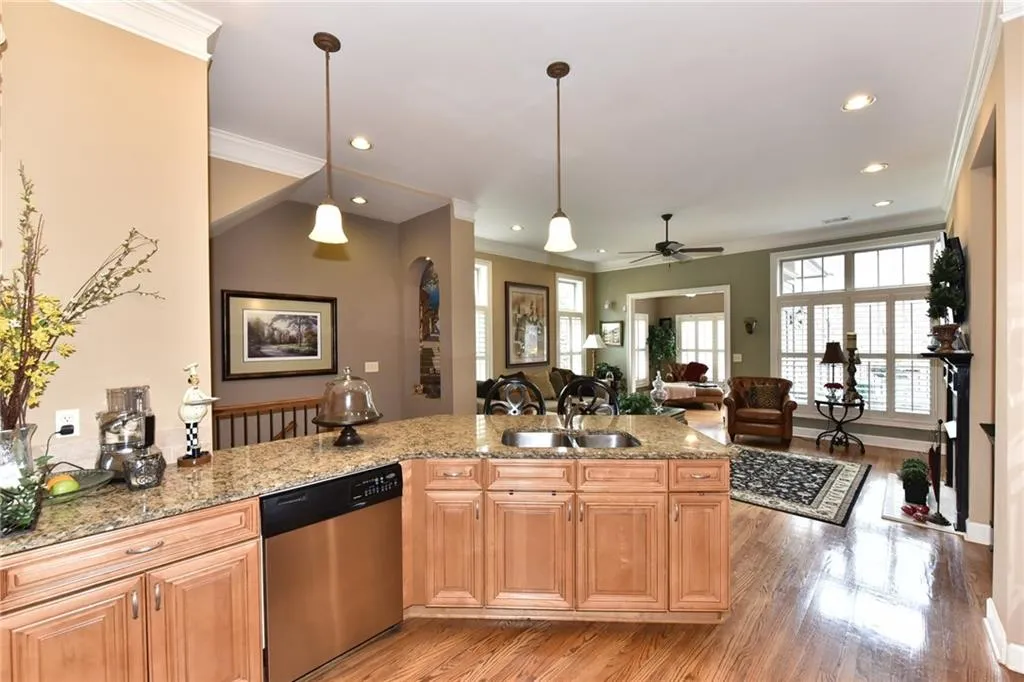 950 Telfair Close Unit 950, Atlanta, Georgia 30350, 3 Bedrooms Bedrooms, ,3 BathroomsBathrooms,Residential,Sold,950 Telfair Close Unit 950,5809577