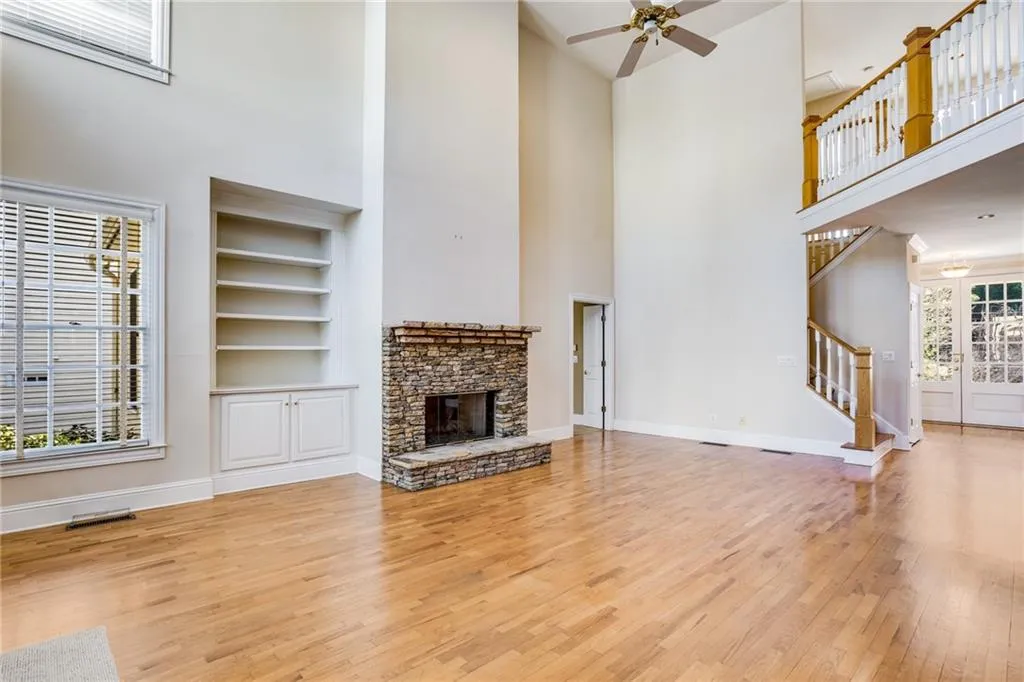 3503 Greenwood Close, Sandy Springs, Georgia 30319, 5 Bedrooms Bedrooms, ,5 BathroomsBathrooms,Residential,Sold,3503 Greenwood Close,6996686