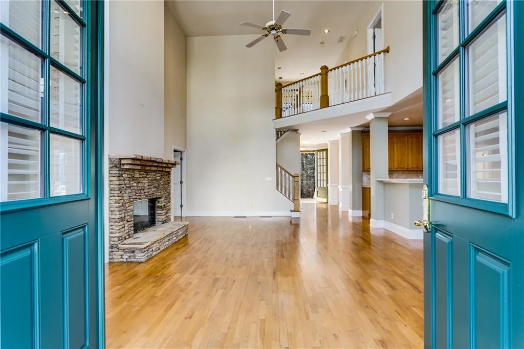 3503 Greenwood Close, Sandy Springs, Georgia 30319, 5 Bedrooms Bedrooms, ,5 BathroomsBathrooms,Residential,Sold,3503 Greenwood Close,6996686