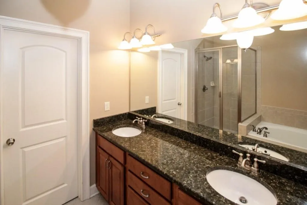 934 Telfair Close, Sandy Springs, Georgia 30350, 3 Bedrooms Bedrooms, ,3 BathroomsBathrooms,Residential,Sold,934 Telfair Close,5835400