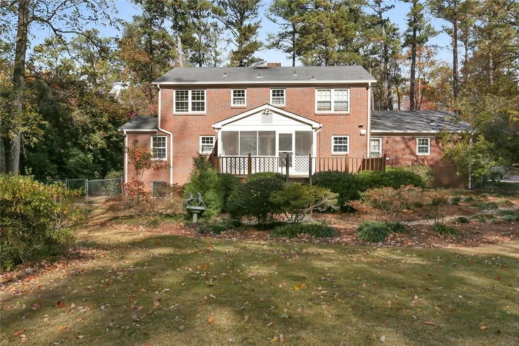 561 Dalrymple Road, Sandy Springs, Georgia 30328, 6 Bedrooms Bedrooms, ,4 BathroomsBathrooms,Residential,Sold,561 Dalrymple Road,5776742