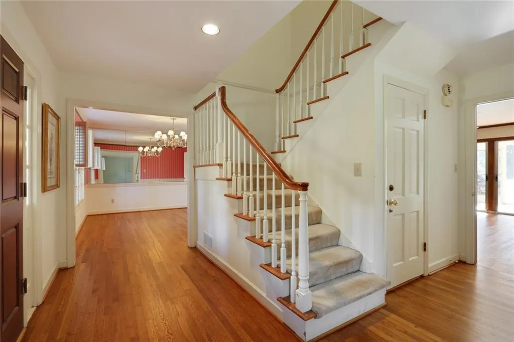 561 Dalrymple Road, Sandy Springs, Georgia 30328, 6 Bedrooms Bedrooms, ,4 BathroomsBathrooms,Residential,Sold,561 Dalrymple Road,5776742