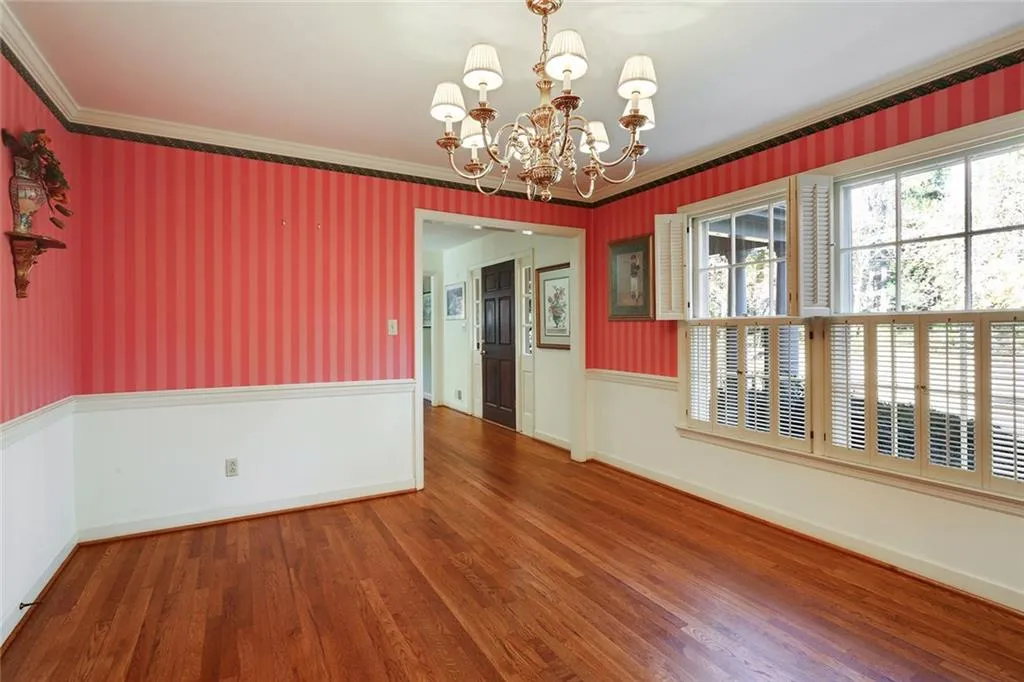 561 Dalrymple Road, Sandy Springs, Georgia 30328, 6 Bedrooms Bedrooms, ,4 BathroomsBathrooms,Residential,Sold,561 Dalrymple Road,5776742