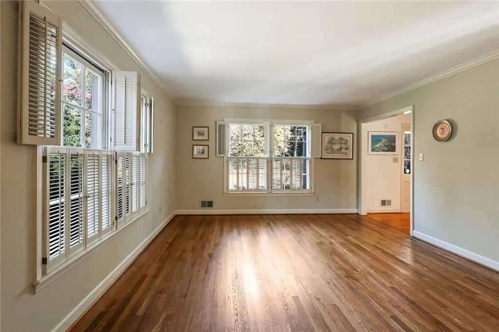 561 Dalrymple Road, Sandy Springs, Georgia 30328, 6 Bedrooms Bedrooms, ,4 BathroomsBathrooms,Residential,Sold,561 Dalrymple Road,5776742