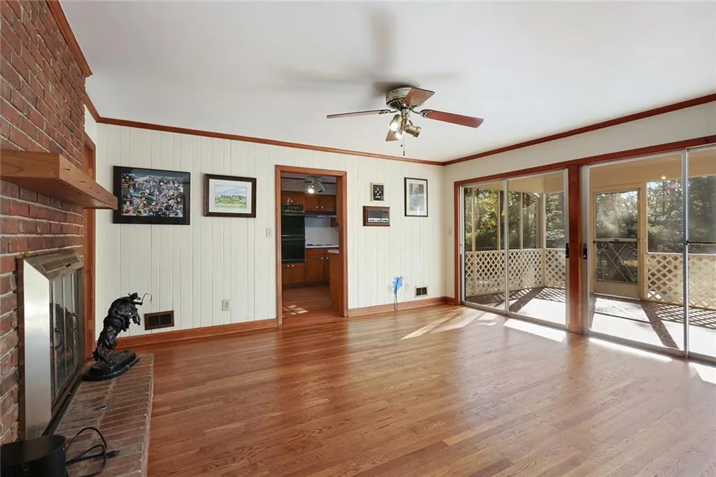 561 Dalrymple Road, Sandy Springs, Georgia 30328, 6 Bedrooms Bedrooms, ,4 BathroomsBathrooms,Residential,Sold,561 Dalrymple Road,5776742