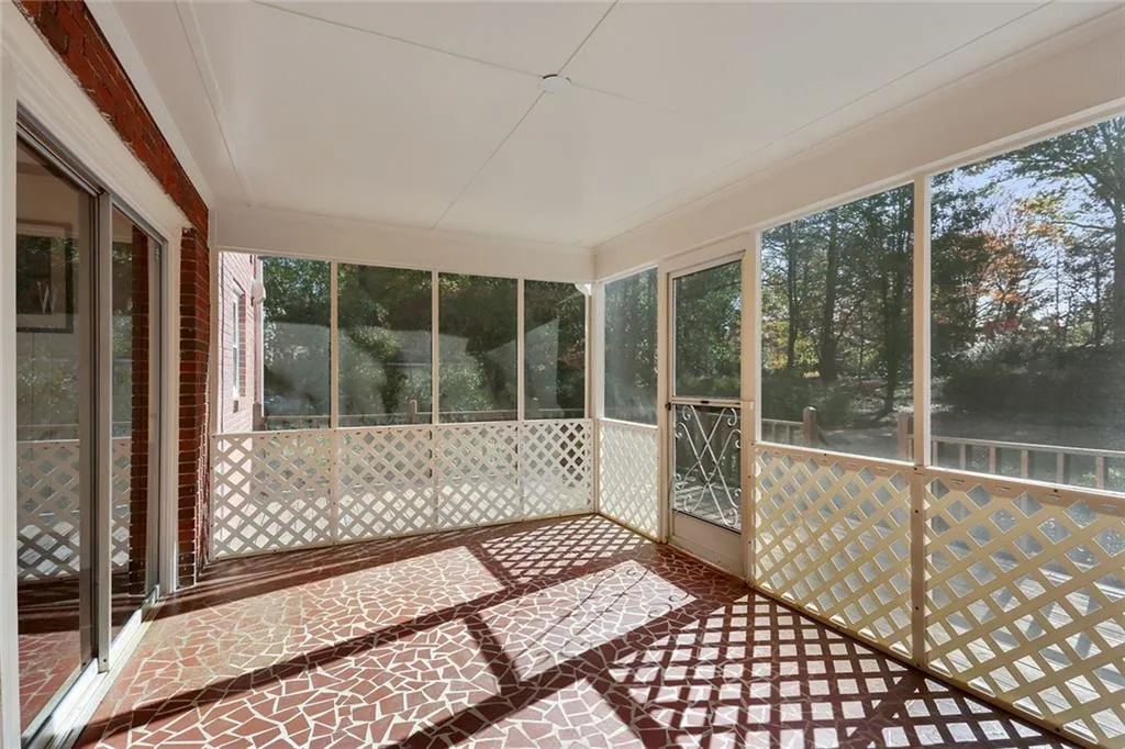 561 Dalrymple Road, Sandy Springs, Georgia 30328, 6 Bedrooms Bedrooms, ,4 BathroomsBathrooms,Residential,Sold,561 Dalrymple Road,5776742