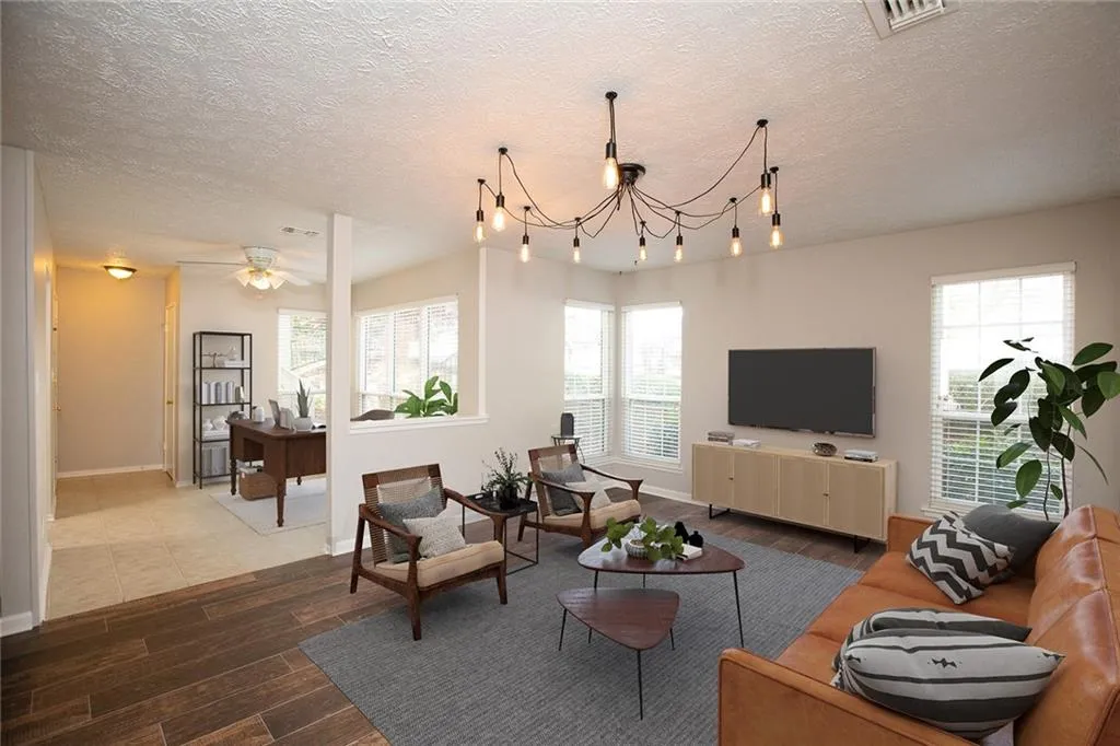 6808 Glenridge Drive Unit H, Sandy Springs, Georgia 30328, 1 Bedroom Bedrooms, ,1 BathroomBathrooms,Residential,Sold,6808 Glenridge Drive Unit H,7130907
