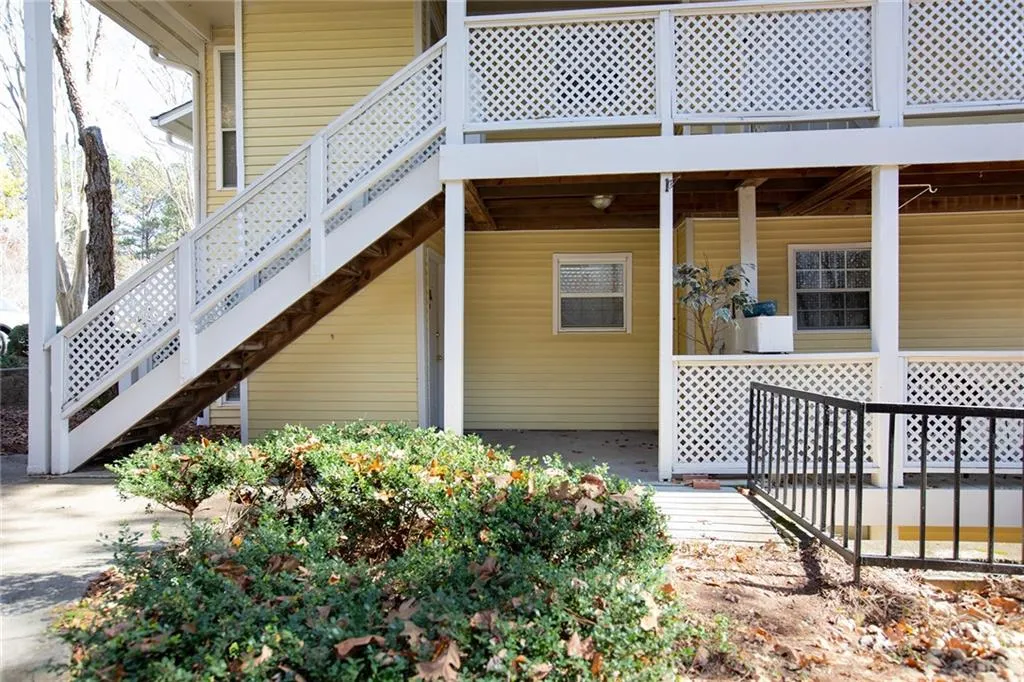 6808 Glenridge Drive Unit H, Sandy Springs, Georgia 30328, 1 Bedroom Bedrooms, ,1 BathroomBathrooms,Residential,Sold,6808 Glenridge Drive Unit H,7130907