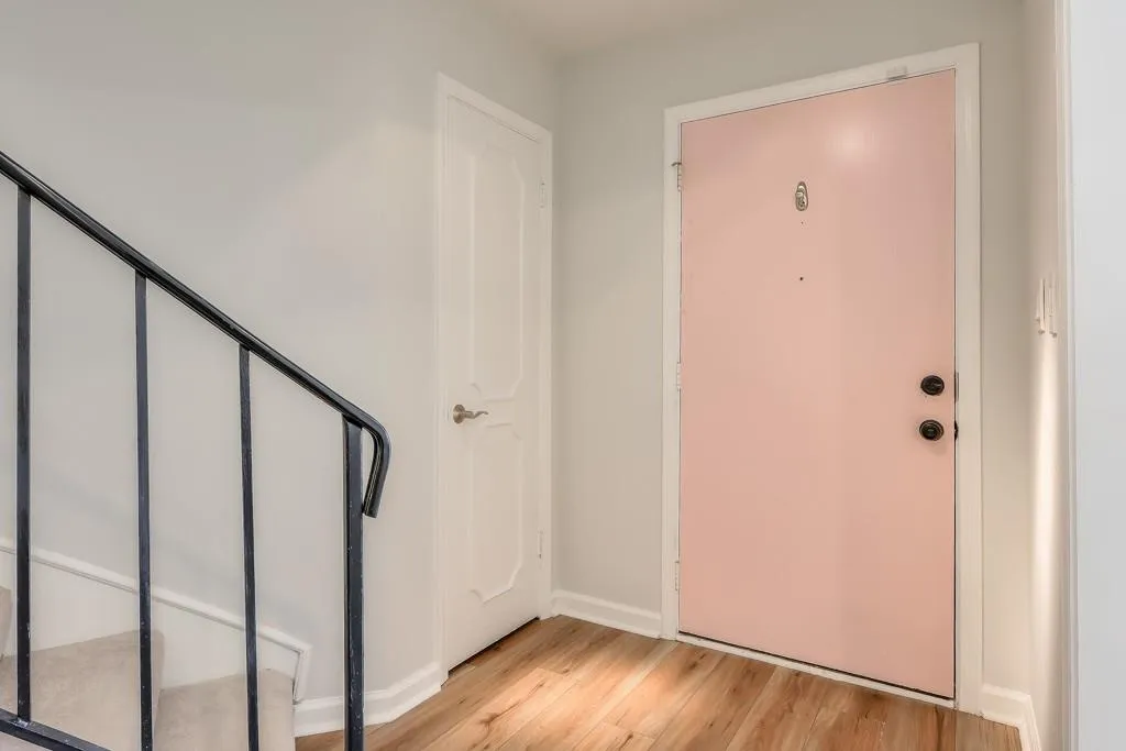 5400 Roswell Road Unit J6, Sandy Springs, Georgia 30342, 3 Bedrooms Bedrooms, ,2 BathroomsBathrooms,Residential,Sold,5400 Roswell Road Unit J6,7407795