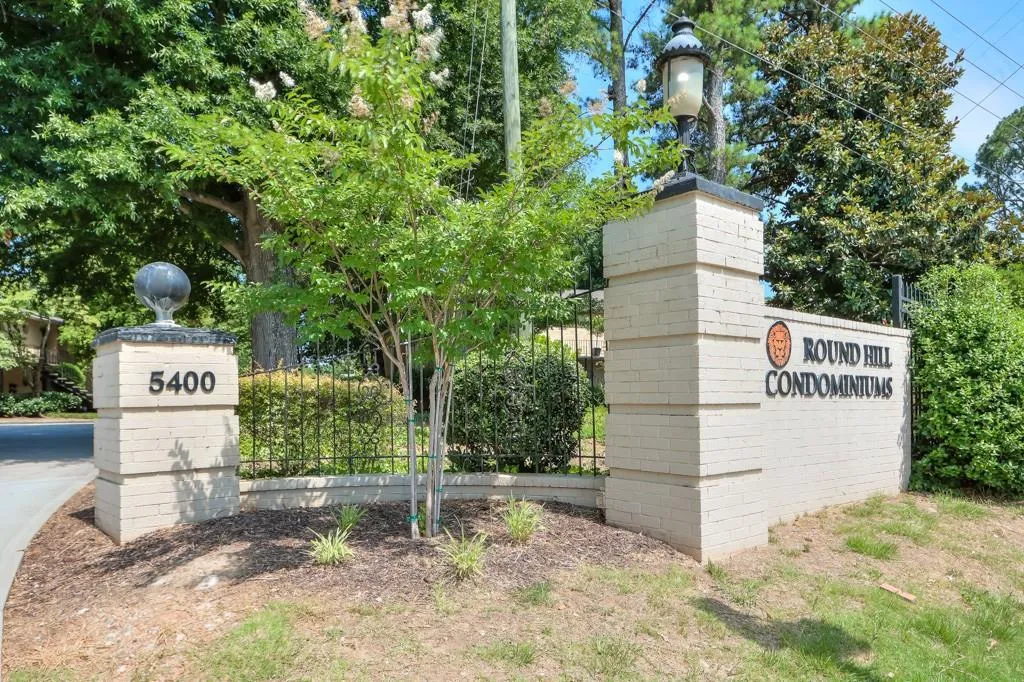 5400 Roswell Road Unit J6, Sandy Springs, Georgia 30342, 3 Bedrooms Bedrooms, ,2 BathroomsBathrooms,Residential,Sold,5400 Roswell Road Unit J6,7407795