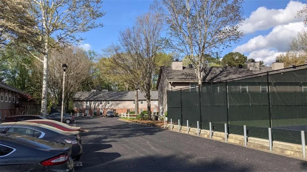 7750 Roswell Road Unit 9a, Sandy Springs, Georgia 30350, 3 Bedrooms Bedrooms, ,2 BathroomsBathrooms,Residential,Sold,7750 Roswell Road Unit 9a,6866508