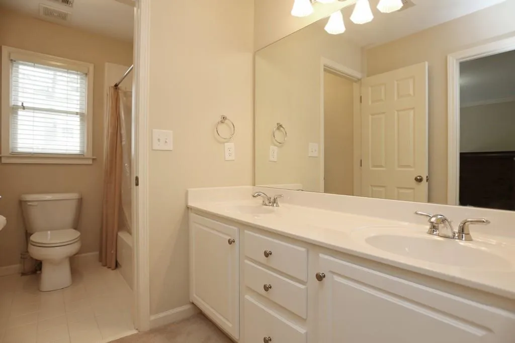 7255 Village Creek Trace, Atlanta, Georgia 30328, 4 Bedrooms Bedrooms, ,3 BathroomsBathrooms,Residential,Sold,7255 Village Creek Trace,5669071