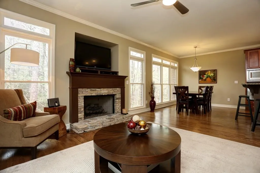 7255 Village Creek Trace, Atlanta, Georgia 30328, 4 Bedrooms Bedrooms, ,3 BathroomsBathrooms,Residential,Sold,7255 Village Creek Trace,5669071