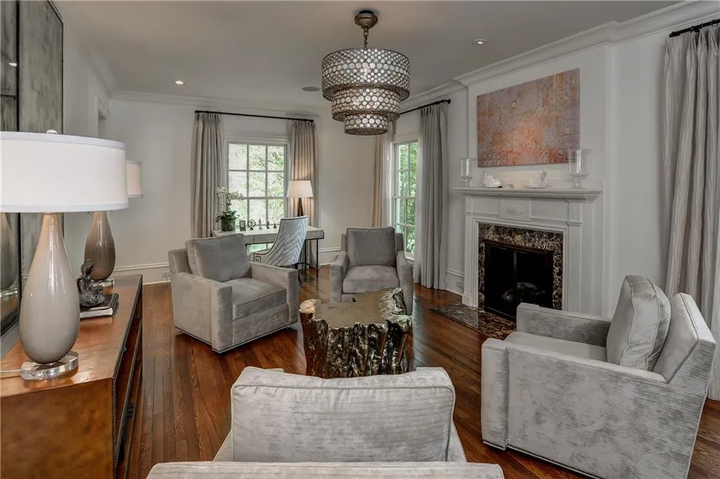 3915 Club Drive Ne, Atlanta, Georgia 30319, 5 Bedrooms Bedrooms, ,4 BathroomsBathrooms,Residential,Sold,3915 Club Drive Ne,5682430