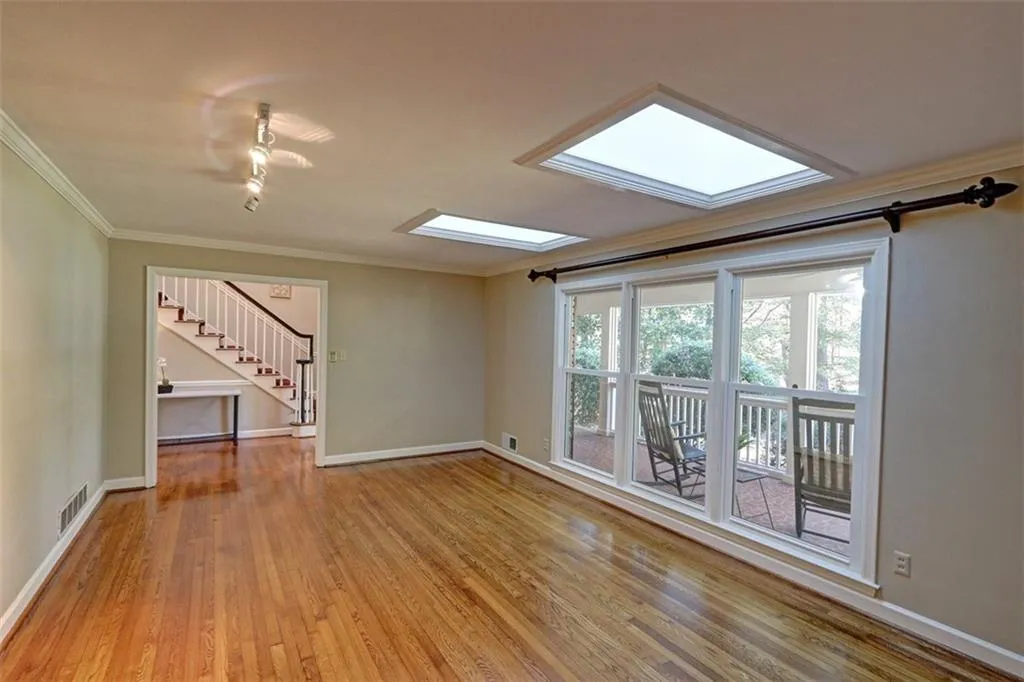 496 Londonberry Road, Atlanta, Georgia 30327, 3 Bedrooms Bedrooms, ,3 BathroomsBathrooms,Residential,Sold,496 Londonberry Road,6804465