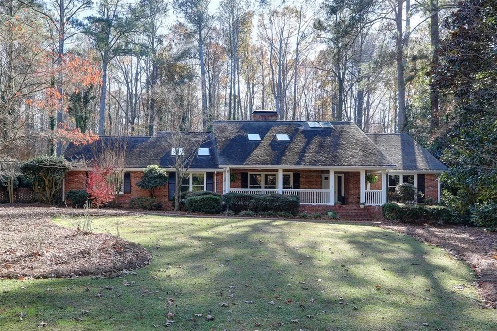 496 Londonberry Road, Atlanta, Georgia 30327, 3 Bedrooms Bedrooms, ,3 BathroomsBathrooms,Residential,Sold,496 Londonberry Road,6804465