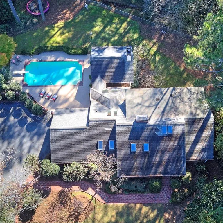 496 Londonberry Road, Atlanta, Georgia 30327, 3 Bedrooms Bedrooms, ,3 BathroomsBathrooms,Residential,Sold,496 Londonberry Road,6804465