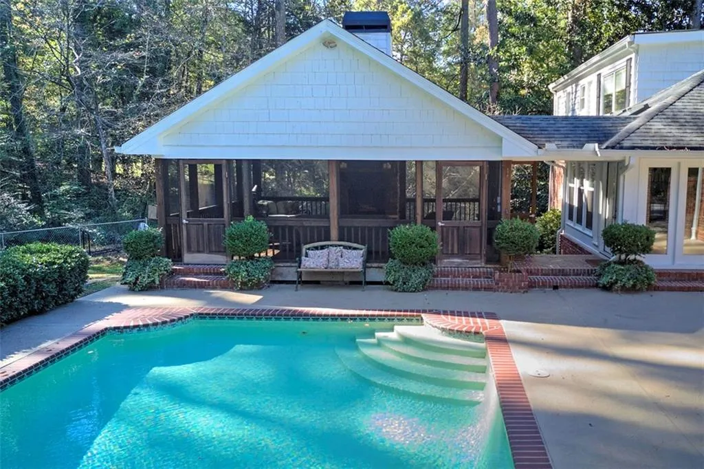 496 Londonberry Road, Atlanta, Georgia 30327, 3 Bedrooms Bedrooms, ,3 BathroomsBathrooms,Residential,Sold,496 Londonberry Road,6804465