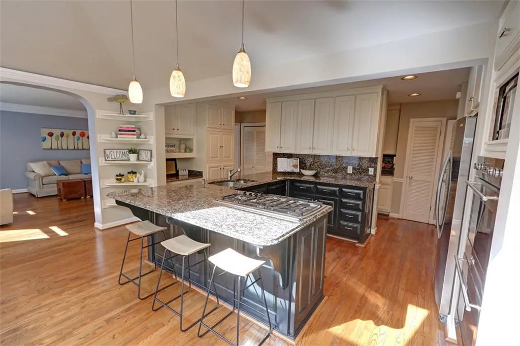496 Londonberry Road, Atlanta, Georgia 30327, 3 Bedrooms Bedrooms, ,3 BathroomsBathrooms,Residential,Sold,496 Londonberry Road,6804465