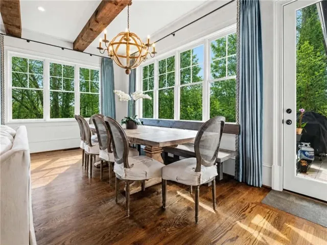 Large keeping room overlooking the backyard.