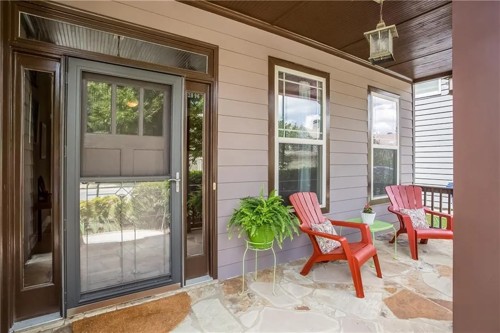 2096 Old Georgian Terrace, Atlanta, Georgia 30318, 4 Bedrooms Bedrooms, ,2 BathroomsBathrooms,Residential,Sold,2096 Old Georgian Terrace,5896148