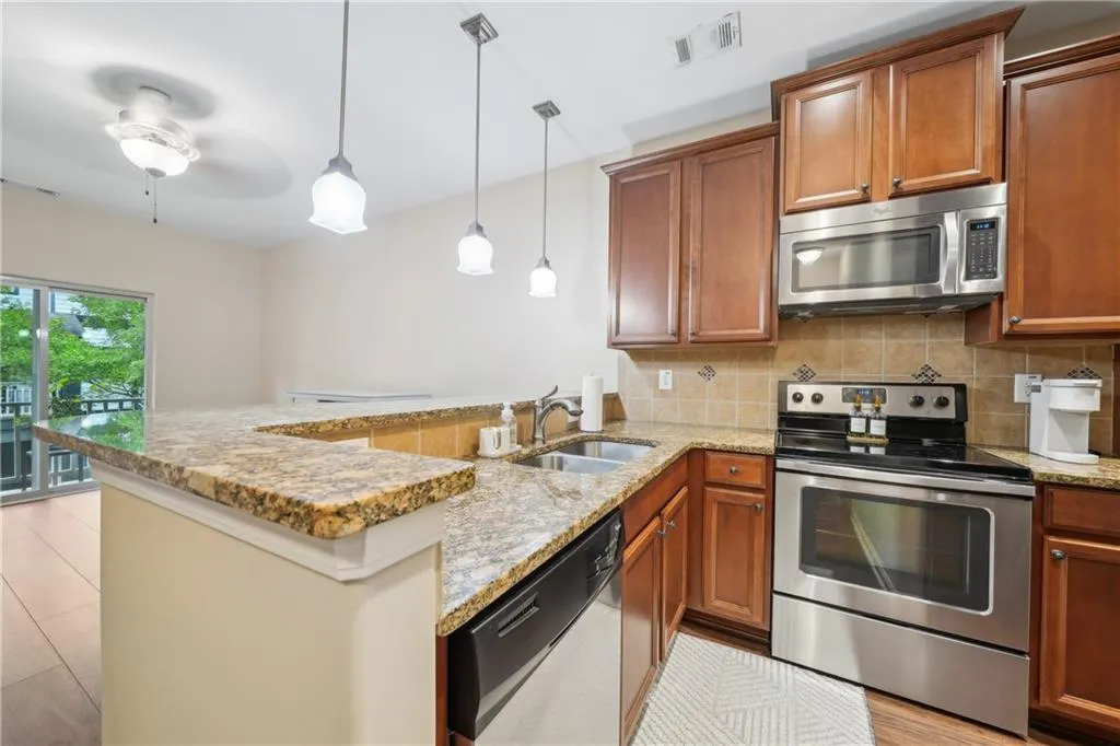215 Semel Drive Nw Unit 455, Atlanta, Georgia 30309, 2 Bedrooms Bedrooms, ,2 BathroomsBathrooms,Residential,For Sale,215 Semel Drive Nw Unit 455,7565544