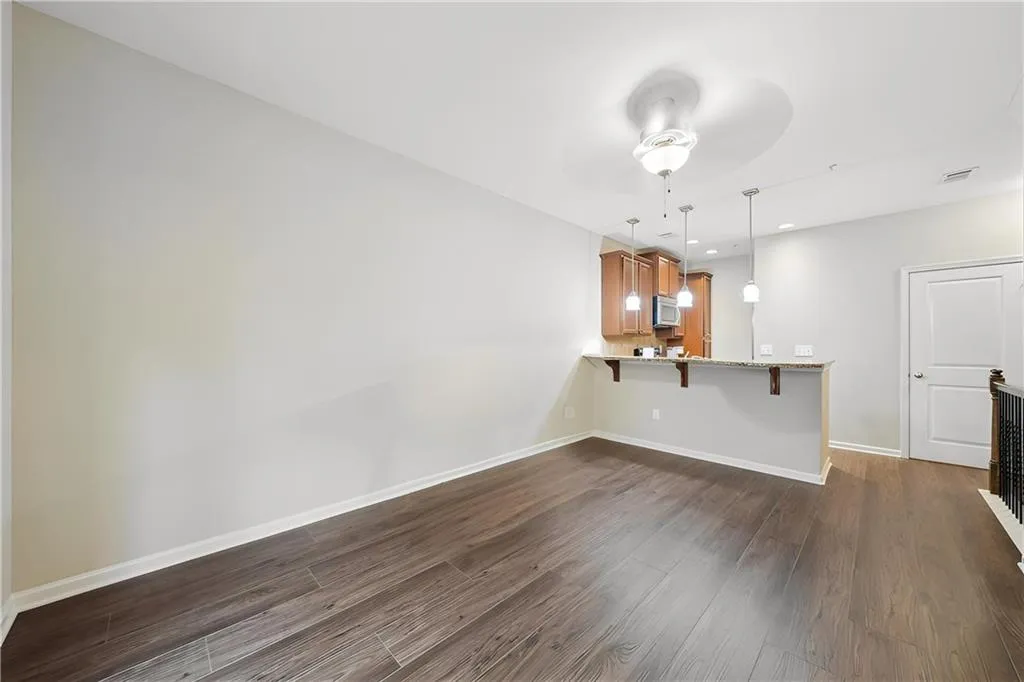 215 Semel Drive Nw Unit 455, Atlanta, Georgia 30309, 2 Bedrooms Bedrooms, ,2 BathroomsBathrooms,Residential,For Sale,215 Semel Drive Nw Unit 455,7565544