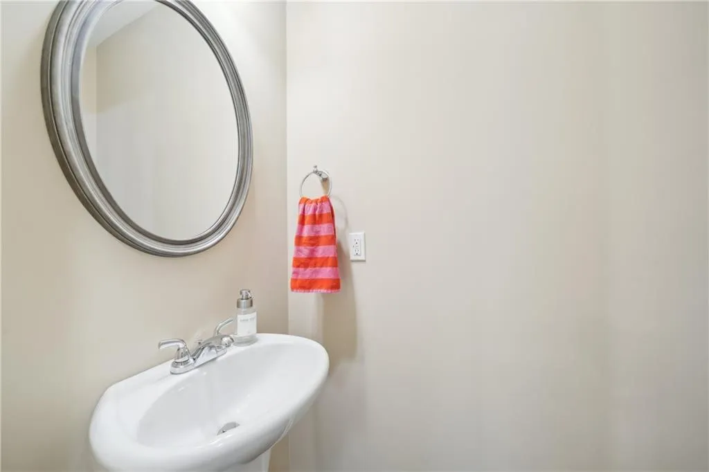 215 Semel Drive Nw Unit 455, Atlanta, Georgia 30309, 2 Bedrooms Bedrooms, ,2 BathroomsBathrooms,Residential,For Sale,215 Semel Drive Nw Unit 455,7565544