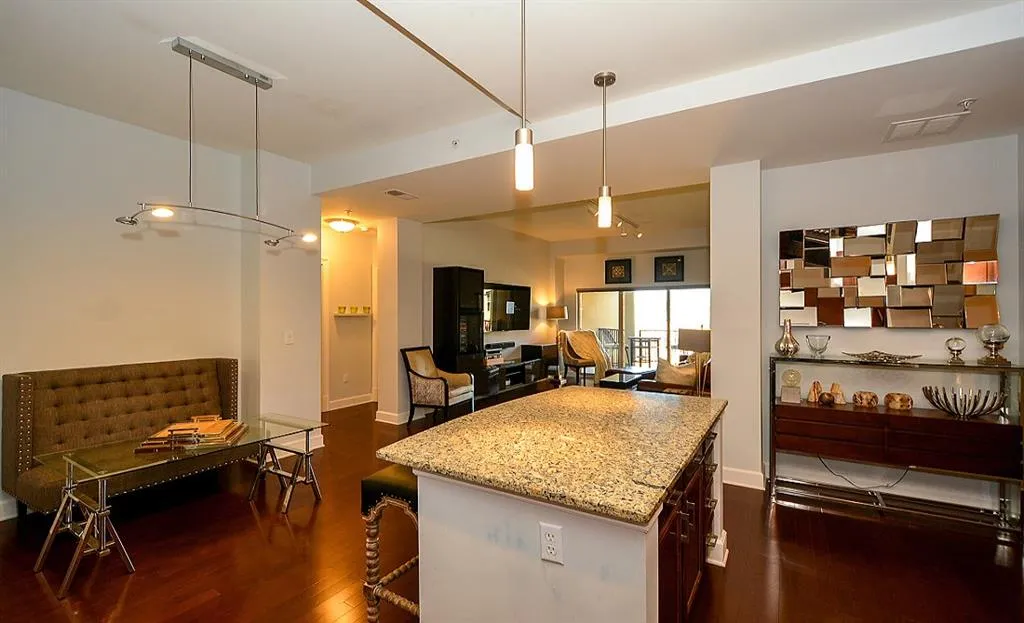 200 River Vista Drive Unit 710, Atlanta, Georgia 30339, 2 Bedrooms Bedrooms, ,2 BathroomsBathrooms,Residential,Sold,200 River Vista Drive Unit 710,5857420