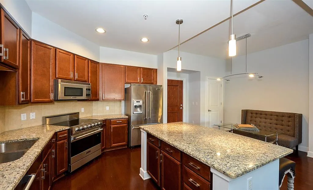 200 River Vista Drive Unit 710, Atlanta, Georgia 30339, 2 Bedrooms Bedrooms, ,2 BathroomsBathrooms,Residential,Sold,200 River Vista Drive Unit 710,5857420