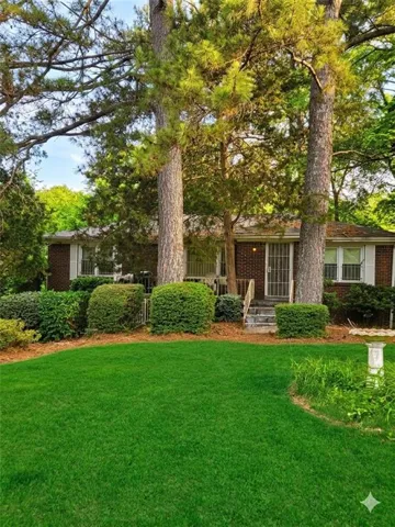 250 W Lake Avenue Nw, Atlanta, Georgia 30314