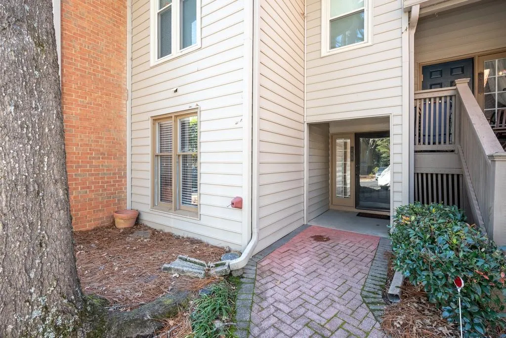 203 Garden Court, Atlanta, Georgia 30328, 3 Bedrooms Bedrooms, ,2 BathroomsBathrooms,Residential,Sold,203 Garden Court,6842379