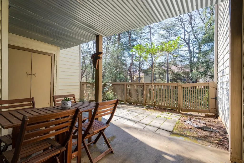 203 Garden Court, Atlanta, Georgia 30328, 3 Bedrooms Bedrooms, ,2 BathroomsBathrooms,Residential,Sold,203 Garden Court,6842379
