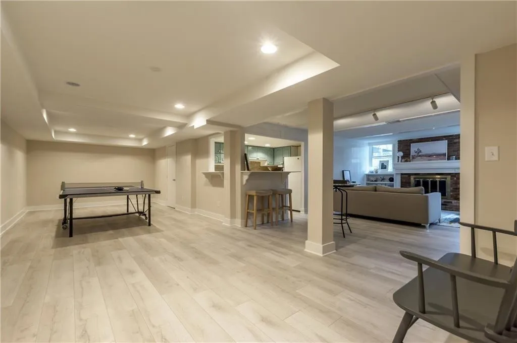 435 Amberidge Trail, Sandy Springs, Georgia 30328, 5 Bedrooms Bedrooms, ,3 BathroomsBathrooms,Residential,Sold,435 Amberidge Trail,6000490