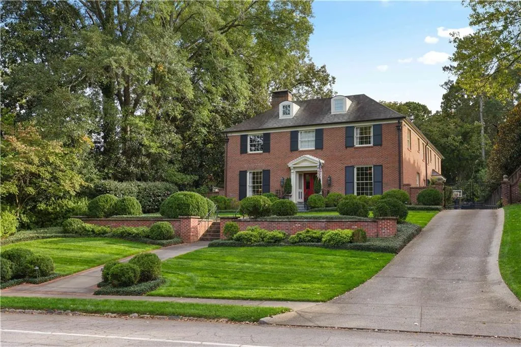 288 Peachtree Battle Avenue Nw, Atlanta, Georgia 30305, 5 Bedrooms Bedrooms, ,4 BathroomsBathrooms,Residential,For Sale,288 Peachtree Battle Avenue Nw,7681117