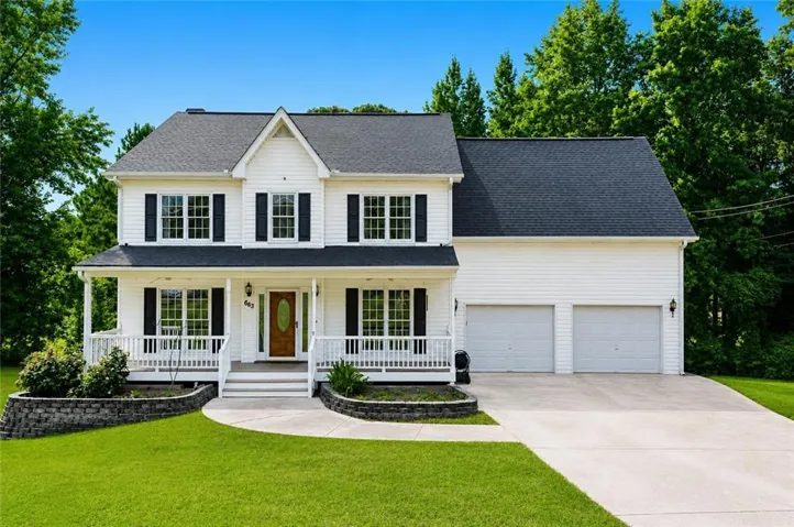 Charming Home in Hiram!